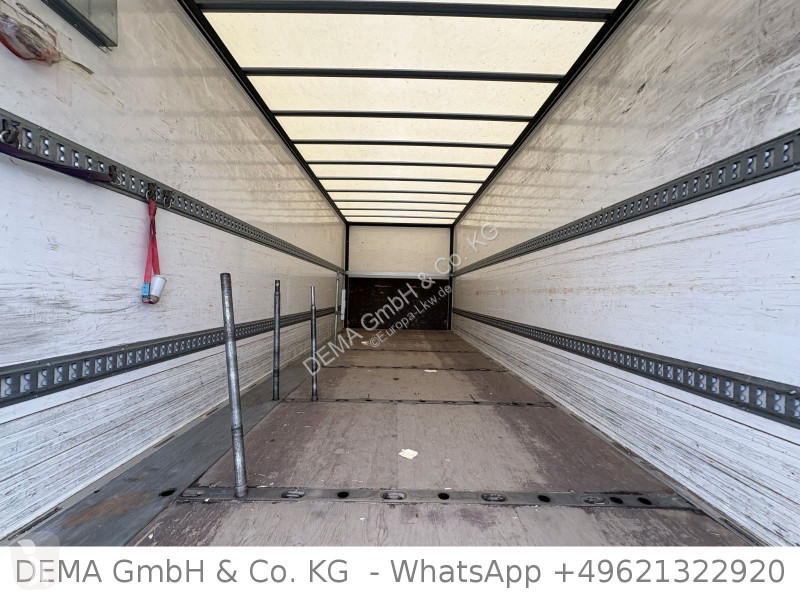 Vrachtwagen Mercedes...