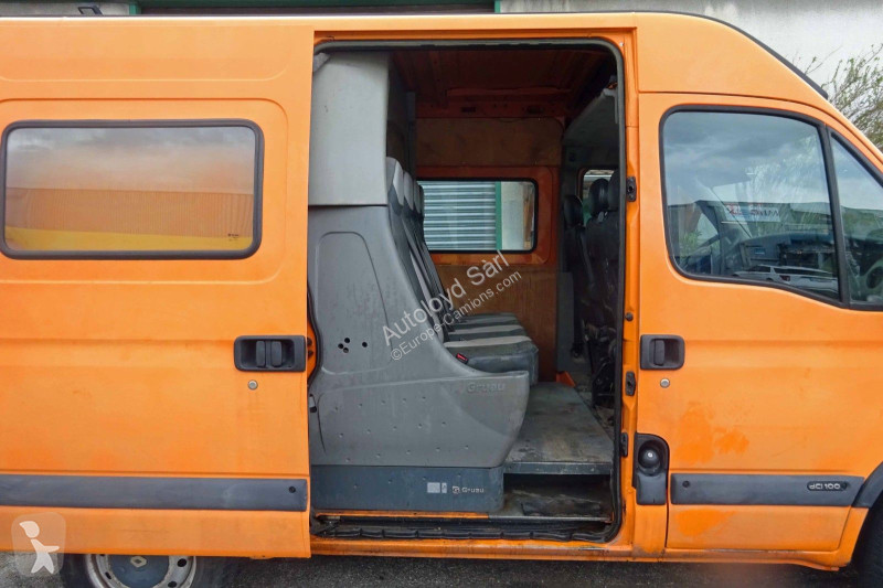 Véhicule utilitaire Renault MASTER 2,5 DCI 110...