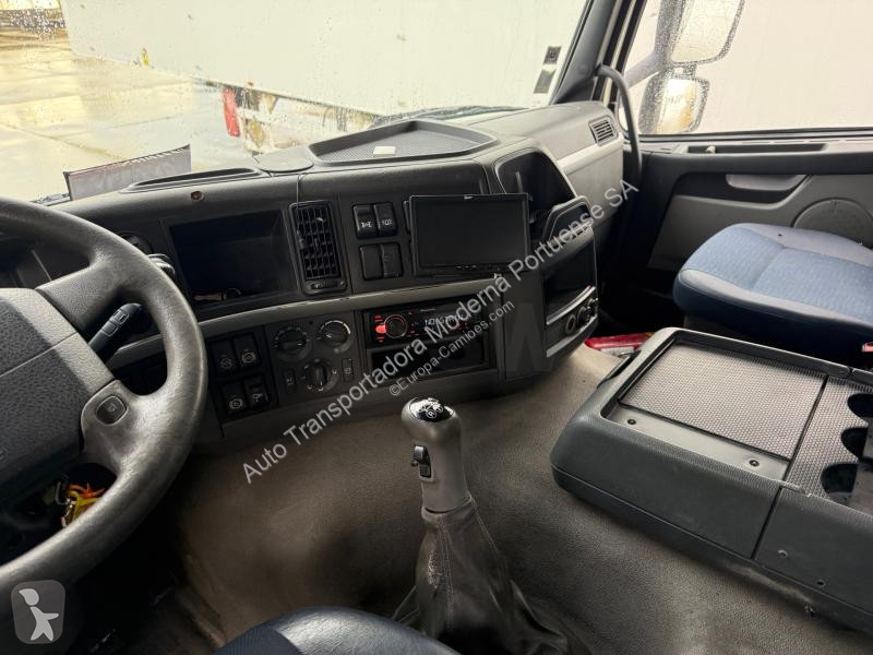 Camion Volvo 440