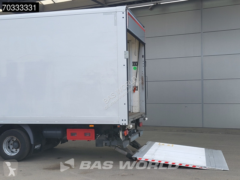 Vrachtwagen DAF LF 210 4X2 12tonner kg...