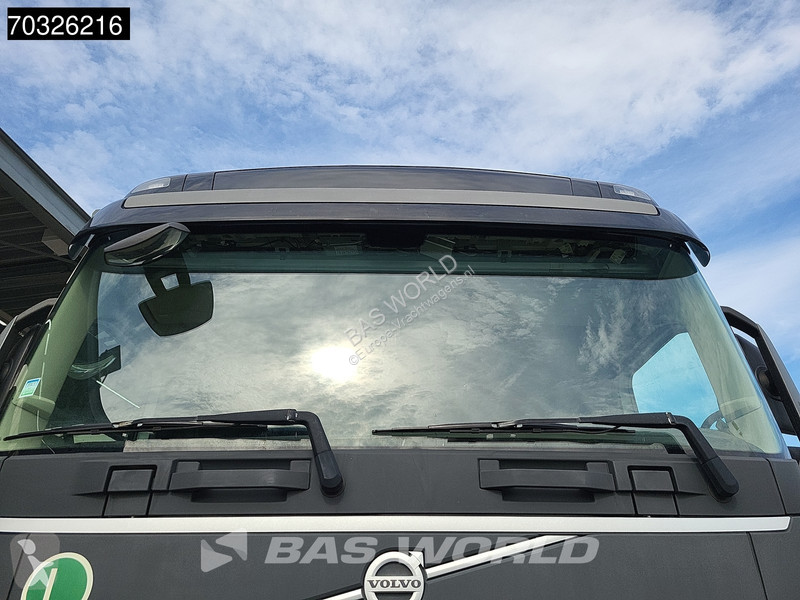 Camion Volvo 460  6X2 Palfinger T20...