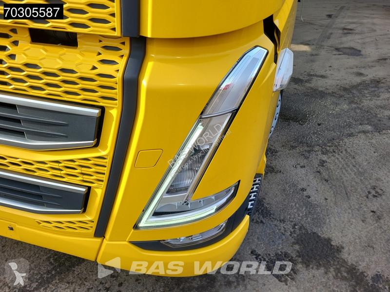 Camión Volvo 460 6X2 Curtainsider LNG Engine...
