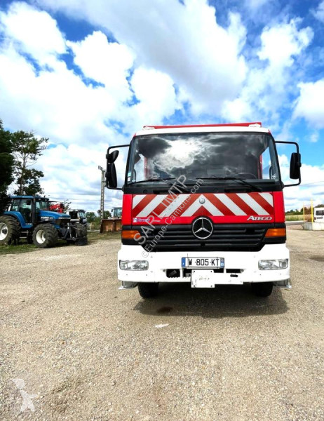 Camión Mercedes ATEGO 1018 4X4 CARAVANE