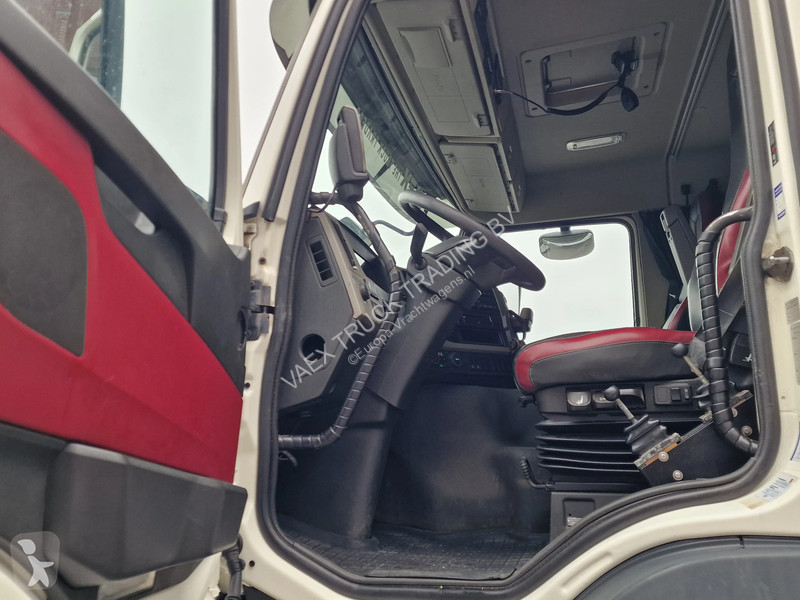 Vrachtwagen Volvo FM 420 8x2*6 - HMF 2120 K4...