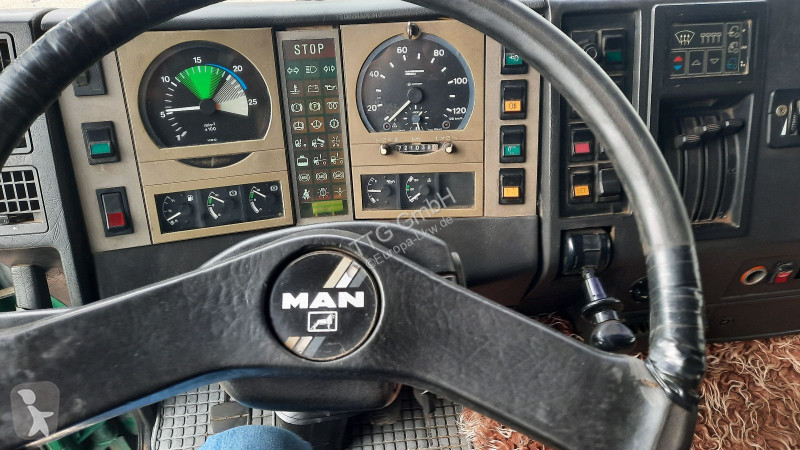 Vrachtwagen MAN 27372 6x6