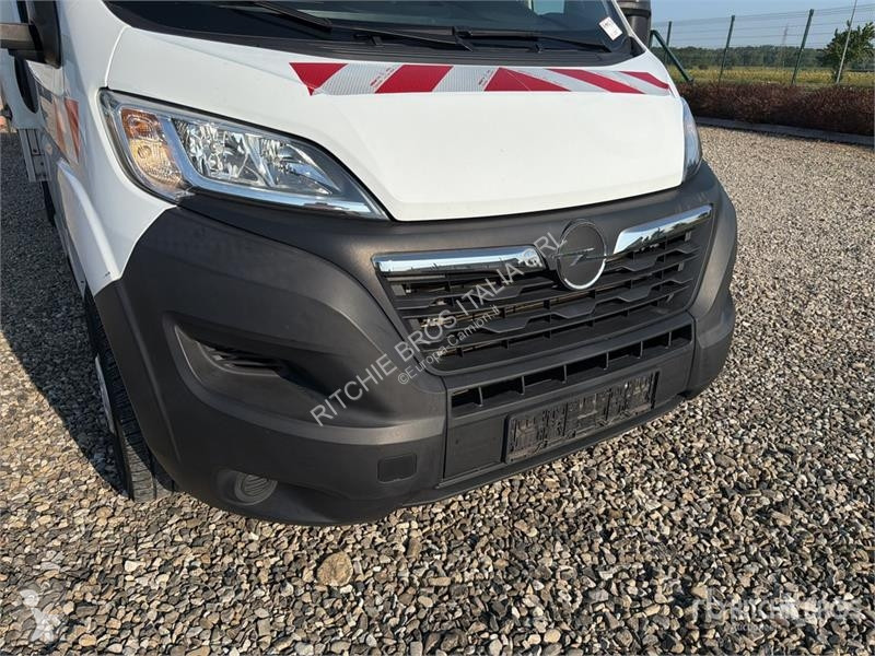 Camión Opel 2.2 103 KW PR PL L4 Curtain Side Truck