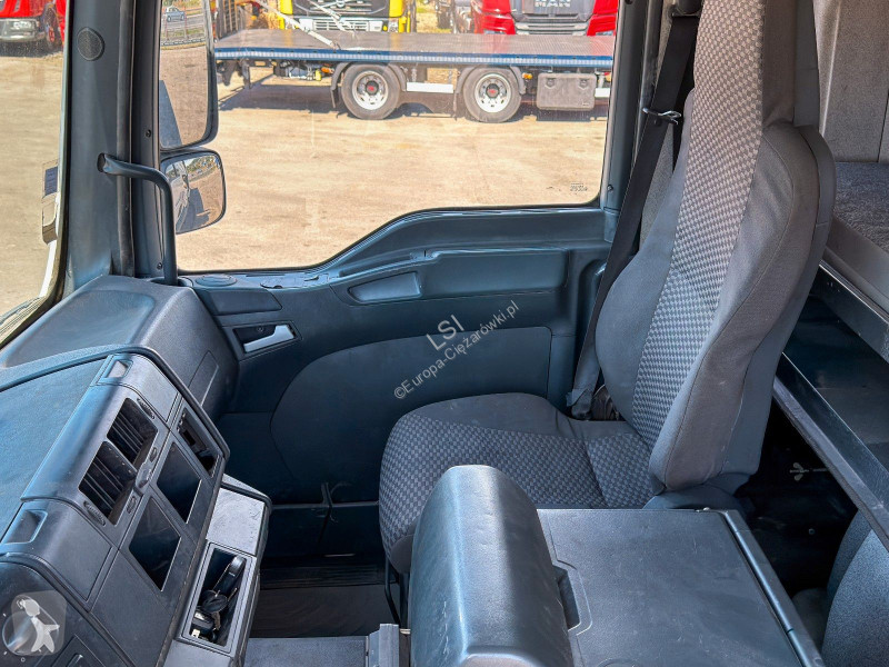 Camión MAN 41.430 * HIAB 700 E-6 + FUNK * 8x4