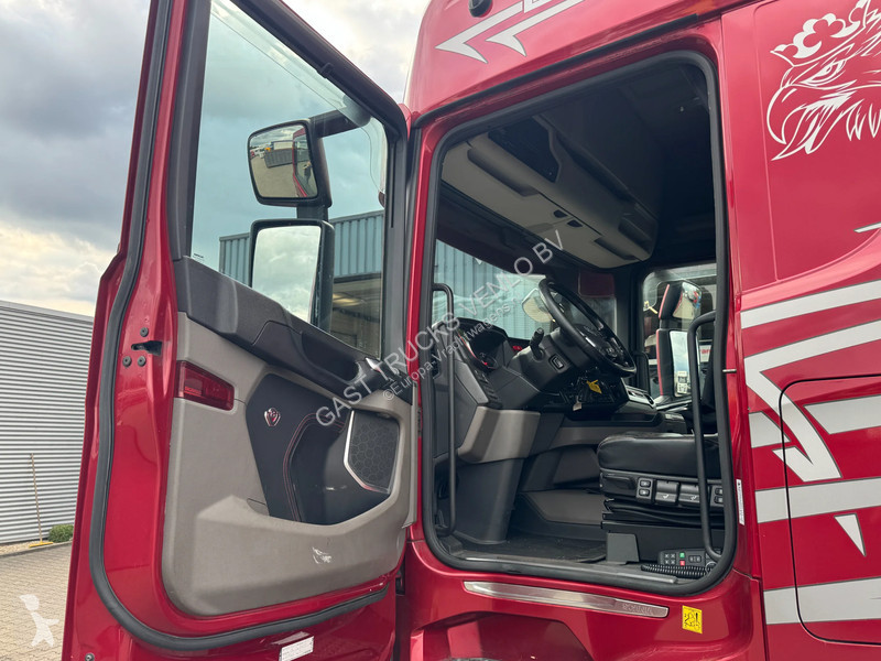 Camión Scania 580 V8 6x2 etarder Full Air WB 4.35