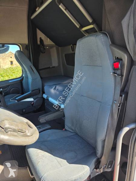 Camión Volvo 420