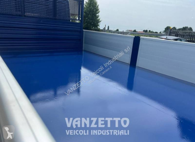 Kamion Iveco 120 EL 22
