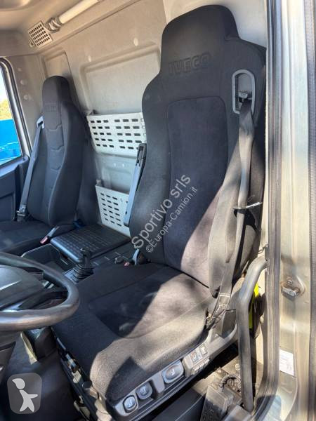 Camión Iveco 180E32