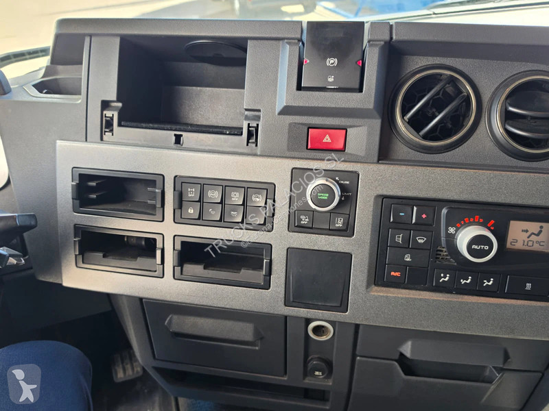 Вантажівка Renault T380