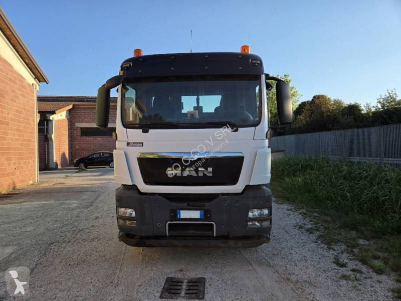 Kamion MAN 26.320