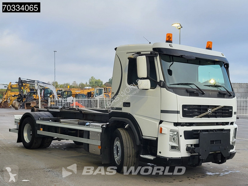 Camión Volvo 480  4X2 hooklift Automatic VEB...