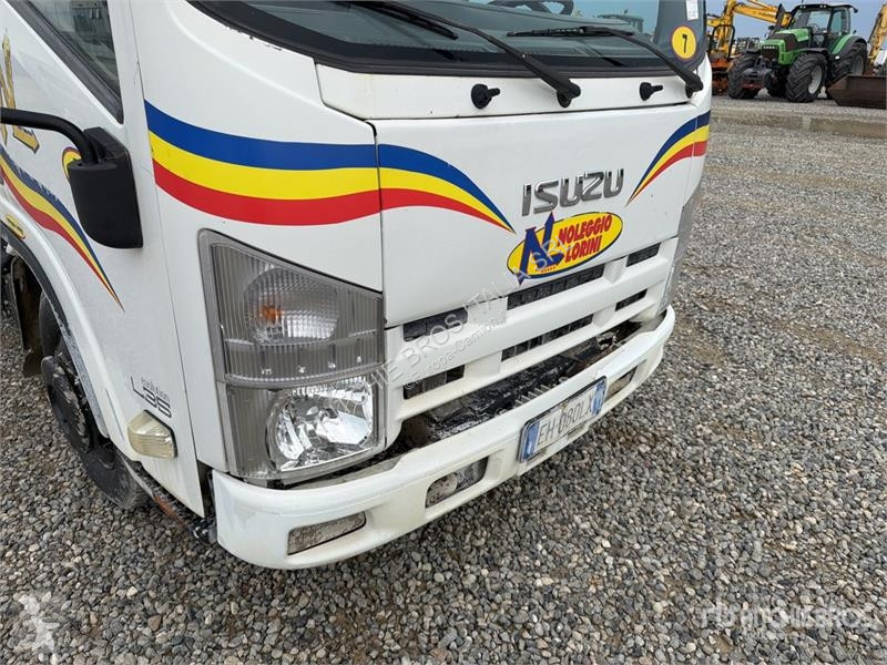 Kamion Isuzu S/A Dump Truck