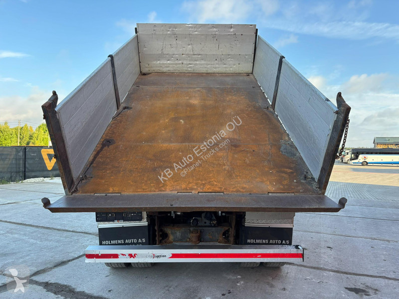 Camión Volvo 340 4x4 BOX L=4286 mm