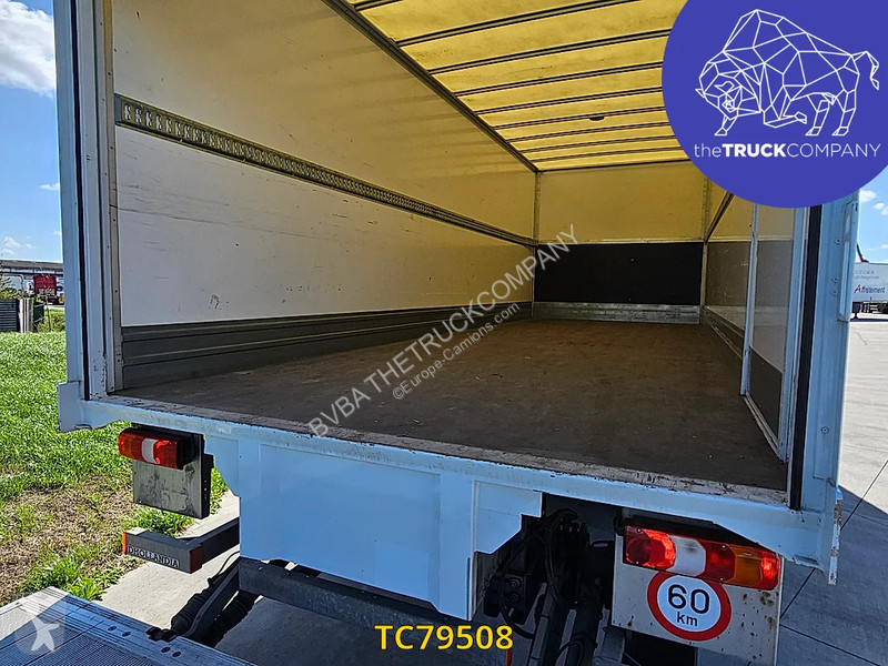 Camión Mercedes 1221