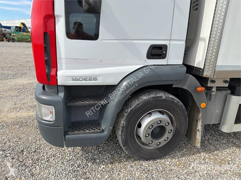 Kamion Iveco 140E28 4x2 Refrigerated Truck