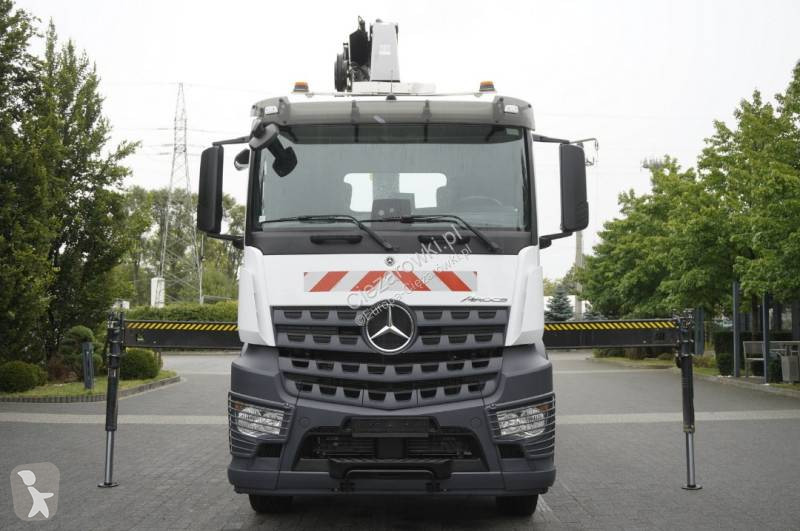 Kamion Mercedes 1833