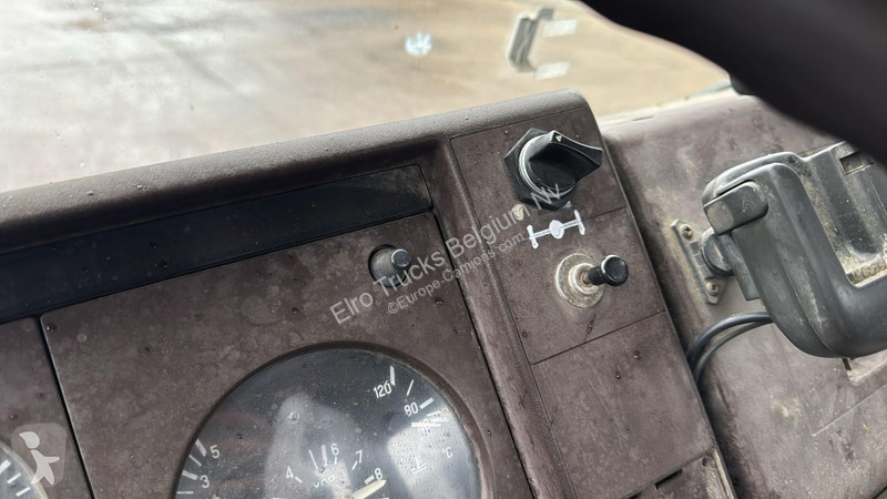Teherautó Mercedes SK  (MANUAL PUMP / POMPE...