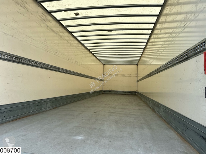 Kamion Renault D 14 210 EURO 6, Steel suspension