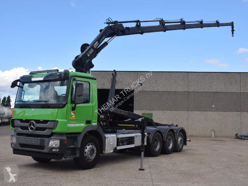Kamion Mercedes 3236 Hooklift + Hiabcrane