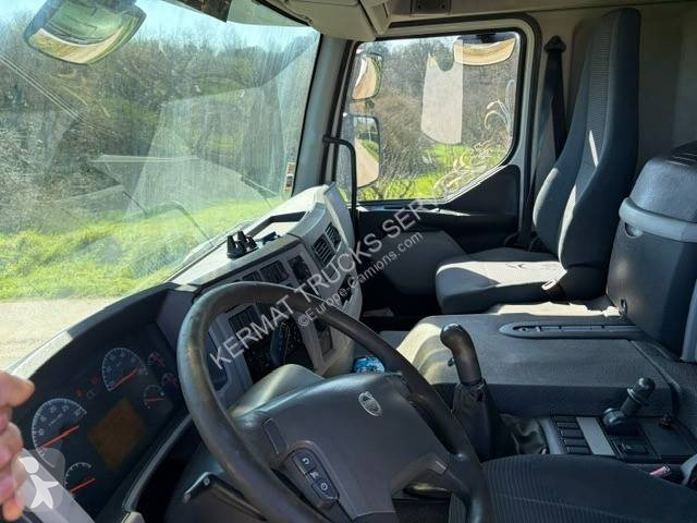Camión Volvo 240