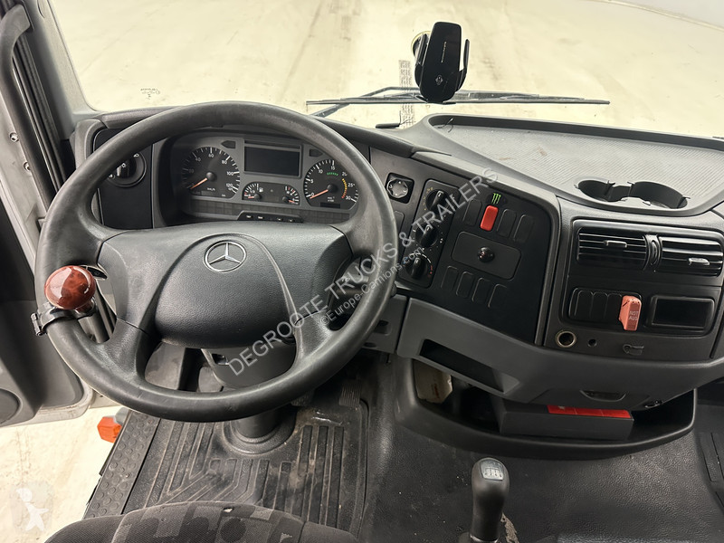 Camión Mercedes 1218