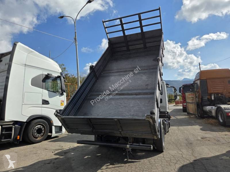 Camión Iveco 80 E 22
