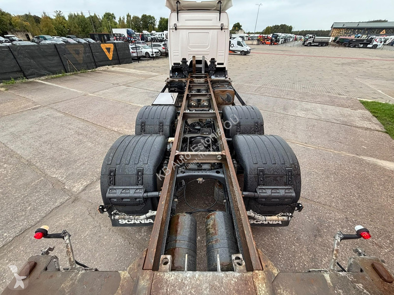 Camión Scania P 500 6x2*4 9 TON FRONT AXE /...