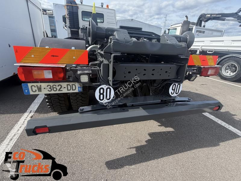 Teherautó Volvo 330