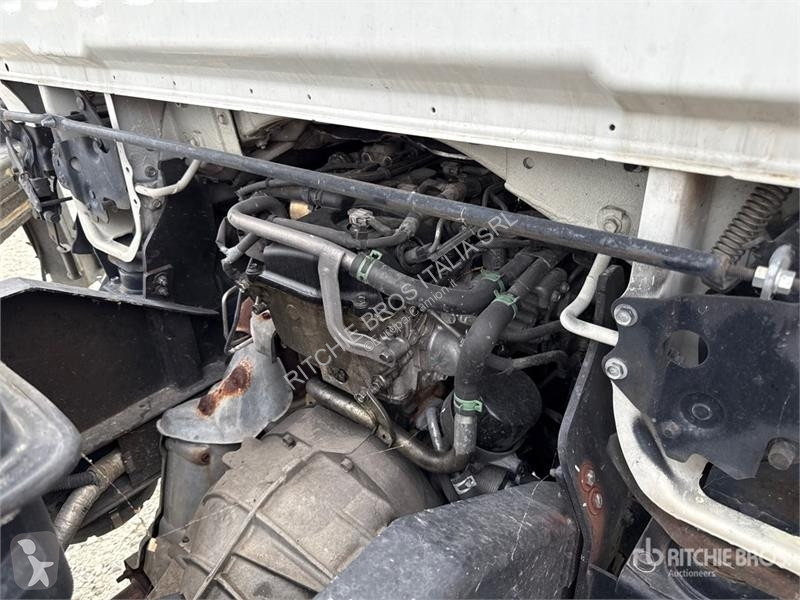 Camion  PNT205 NHD 18.1 m on Nissan Cabstar...