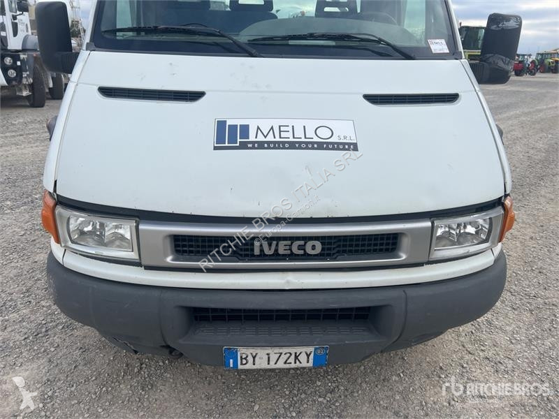 Camion Iveco 29L9 Flatbed Truck