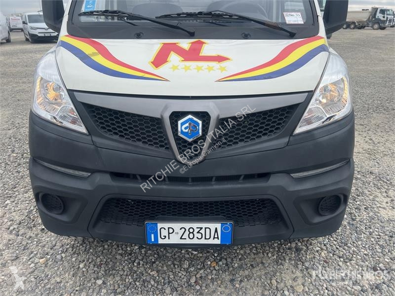 Camion Piaggio NP6 Flatbed Dump Truck