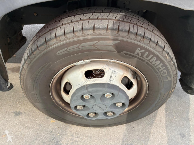 Грузовик Iveco  35C16 3.0 20m3