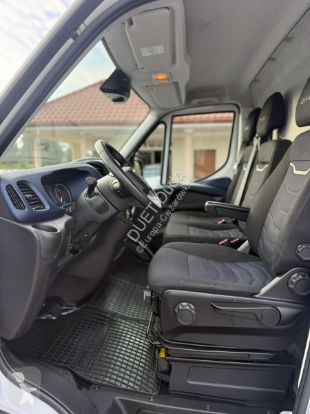 Camião Iveco 35S21