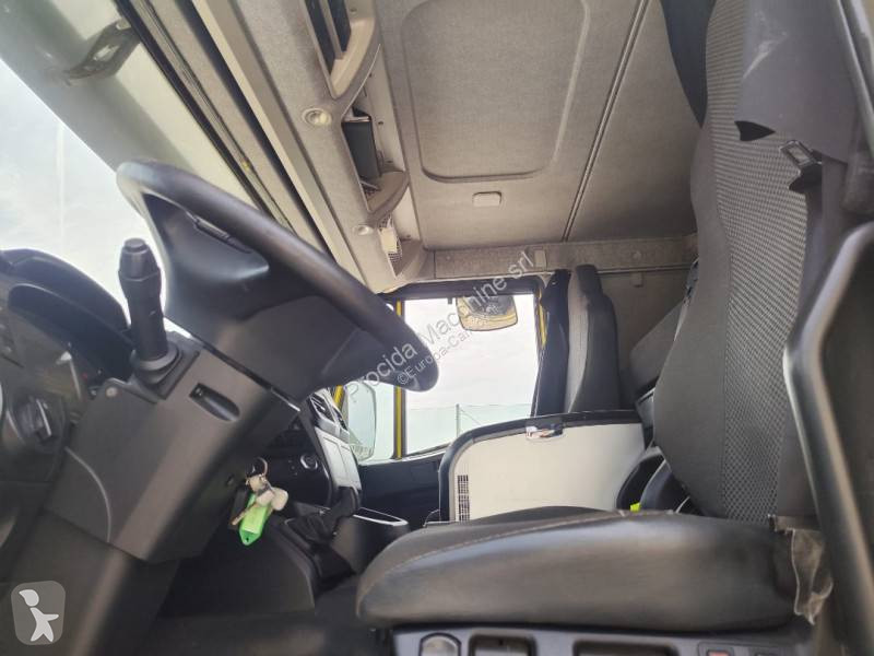 Camion Iveco 260 S 46