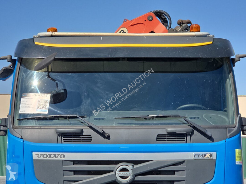 Camião Volvo 330