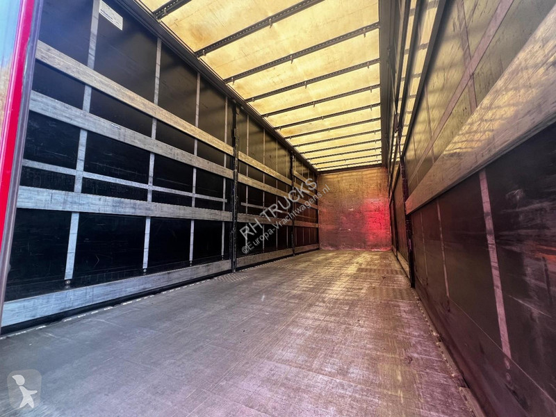 Грузовик DAF 6X2 EURO 6 + SLIDING ROOF + 2 AXLE...