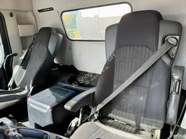 Грузовик Mercedes 3243...