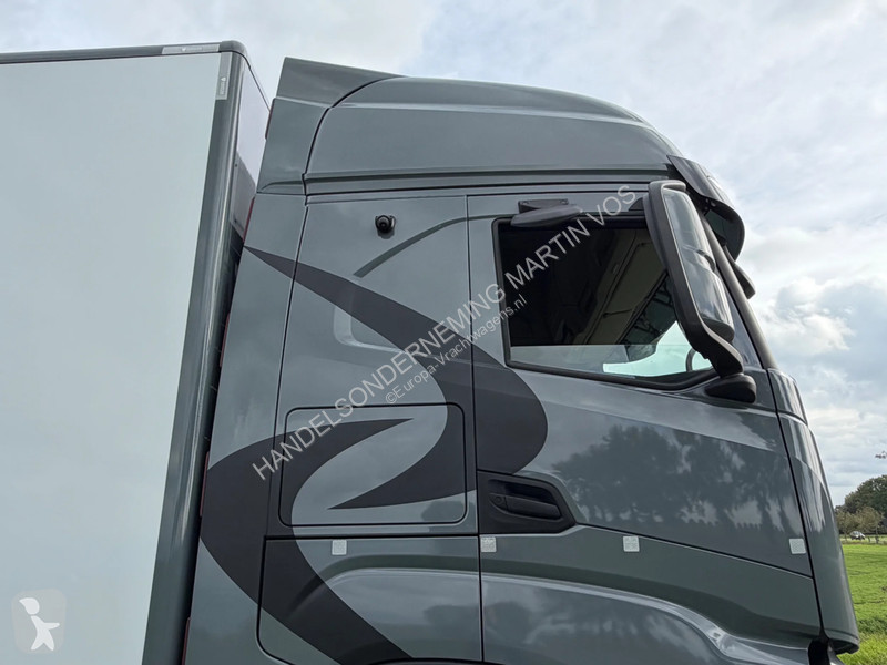 Iveco AS190S/P truck
