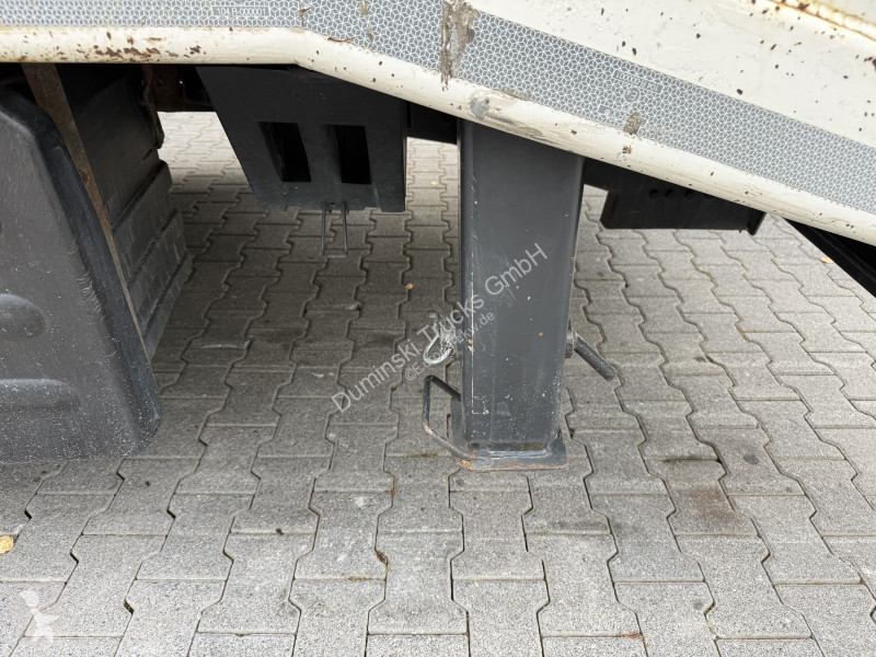 Lastbil Renault 300.18 Maschinentransporter