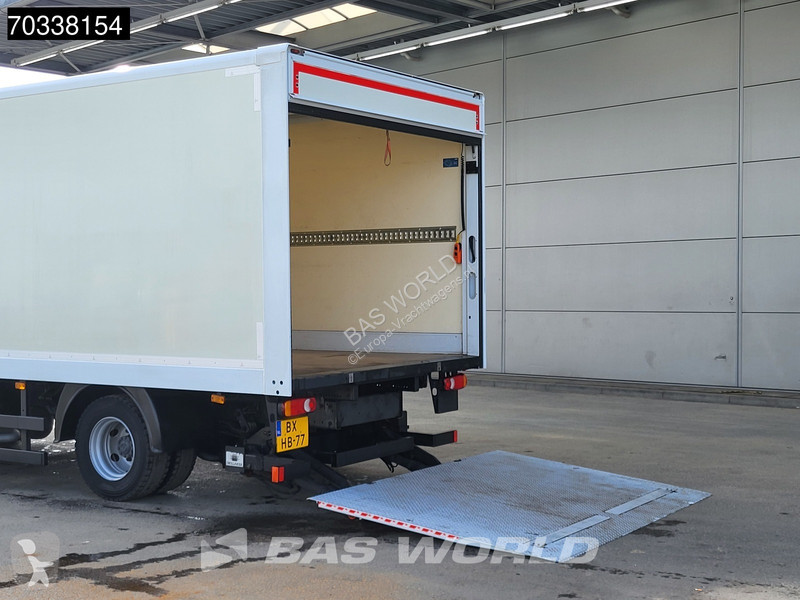 Lastbil Renault 220 4X2 12t Tailgate Manual...