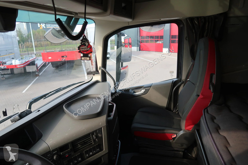 Camião Volvo 420