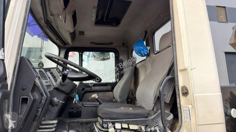 Camião MAN 18.310 (6 CYLINDER / MANUAL PUMP /...