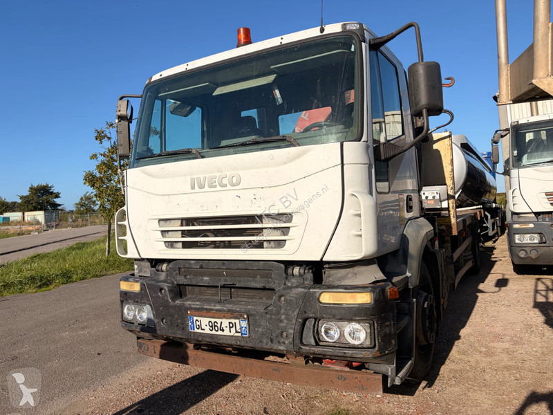 Camião Iveco TA1V3132P