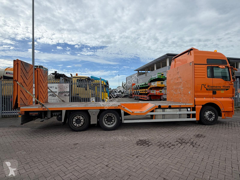 Camión MAN TGX Machine Transporter - Loading...