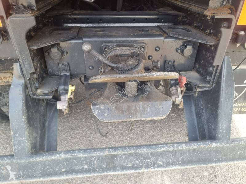 Iveco 380E37 truck