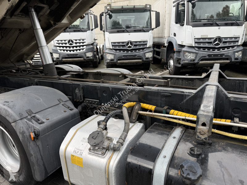 Camión MAN TGS 26.400 6X2 Kipper mit Kran Hiab...