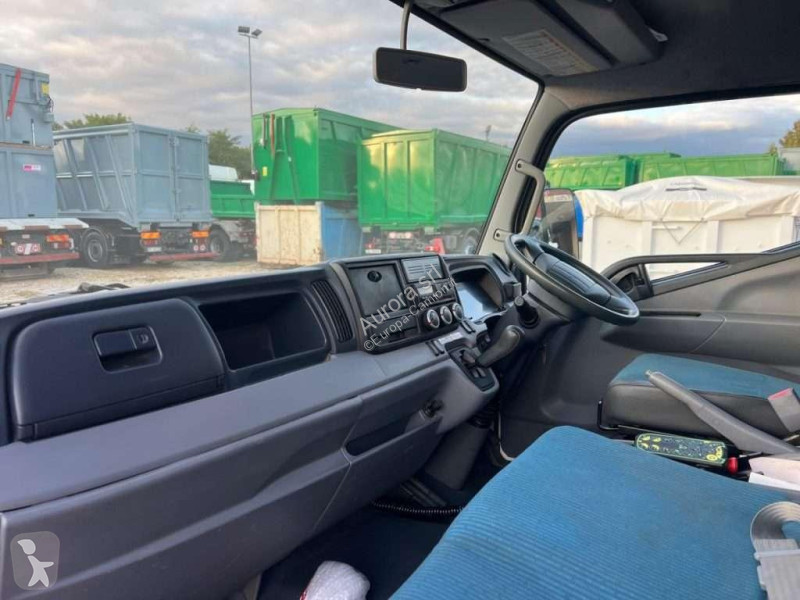 Camion Mitsubishi FUSO 7C15 SCARRABILE NUOVO